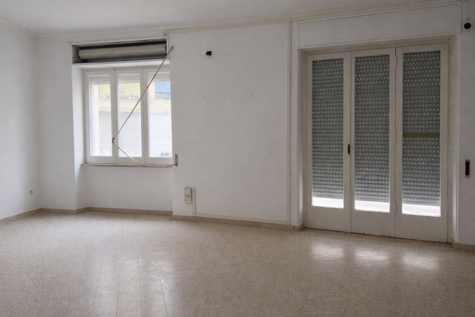 Napoli <br><span style="font-size:20px;">Via Lomonaco, 3