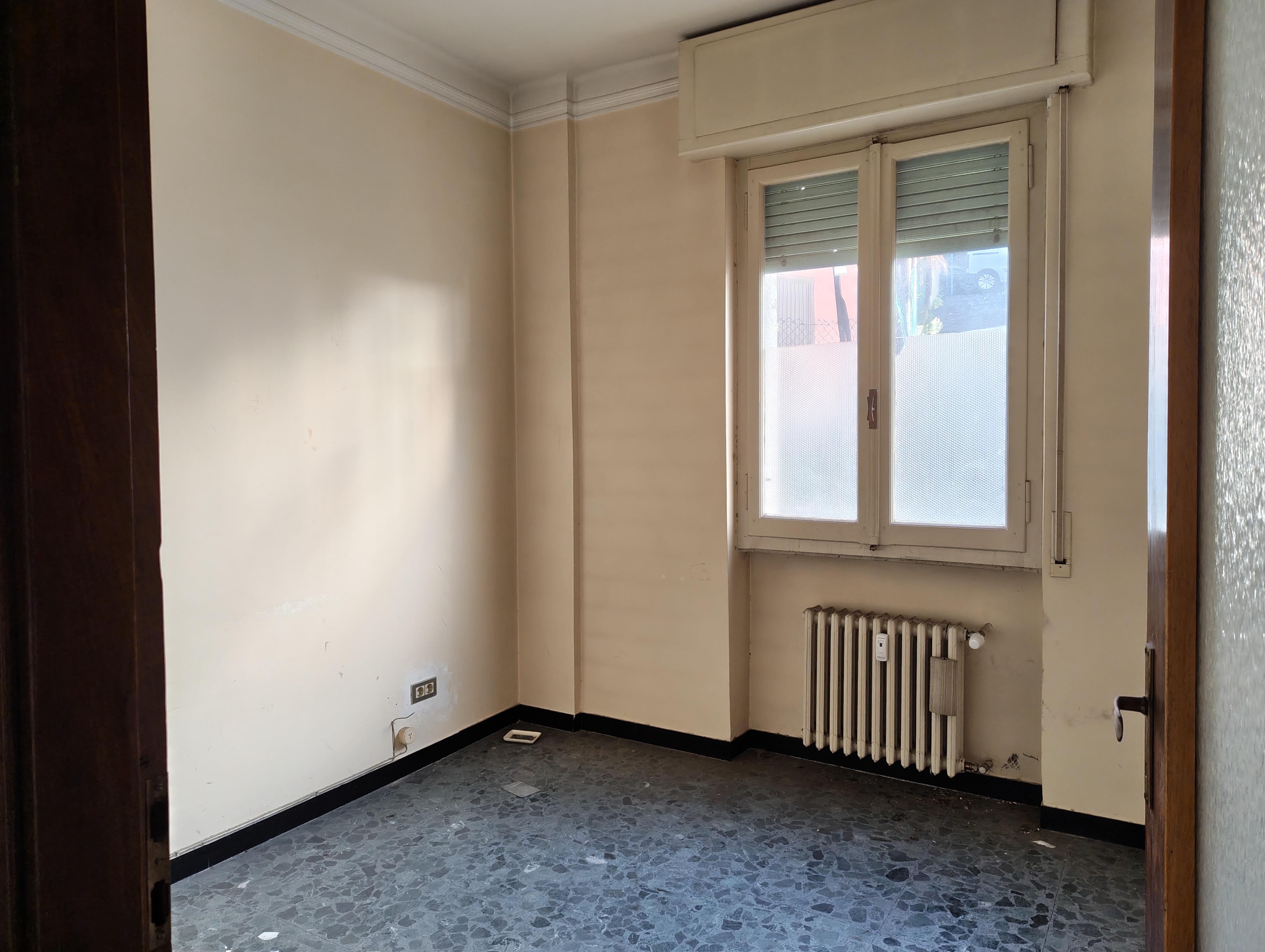 Imperia<br><span style="font-size:20px;">Via Matteotti, 105</span>