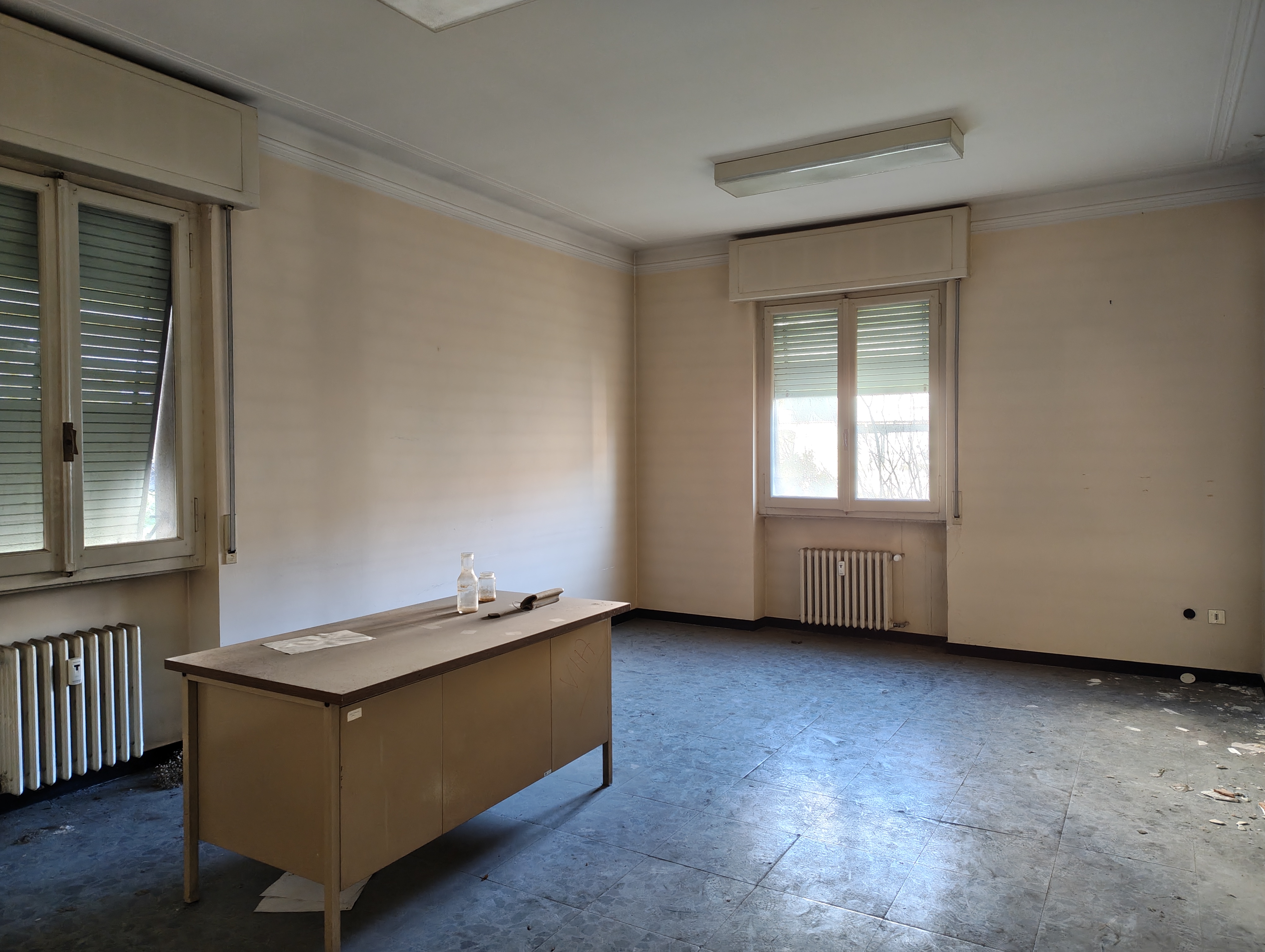 Imperia<br><span style="font-size:20px;">Via Matteotti, 105</span>