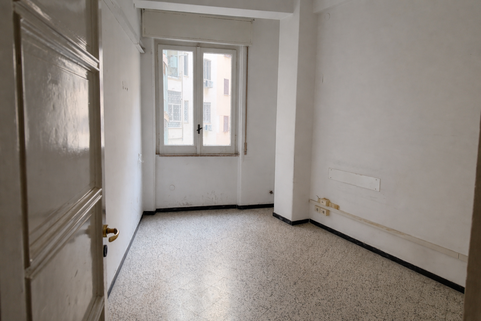 Napoli <br><span style="font-size:20px;">Via Lomonaco, 3