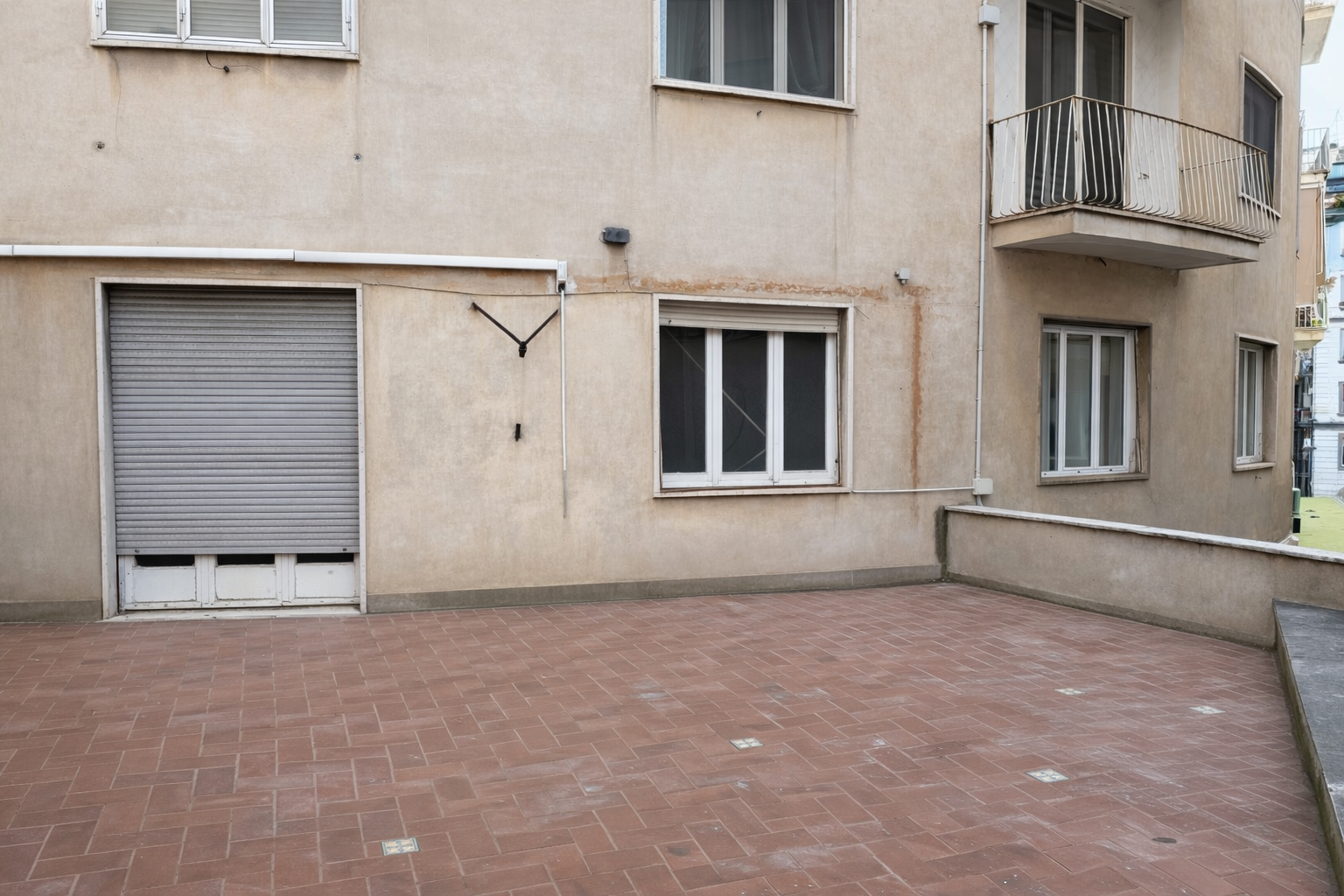 Napoli <br><span style="font-size:20px;">Via Lomonaco, 3