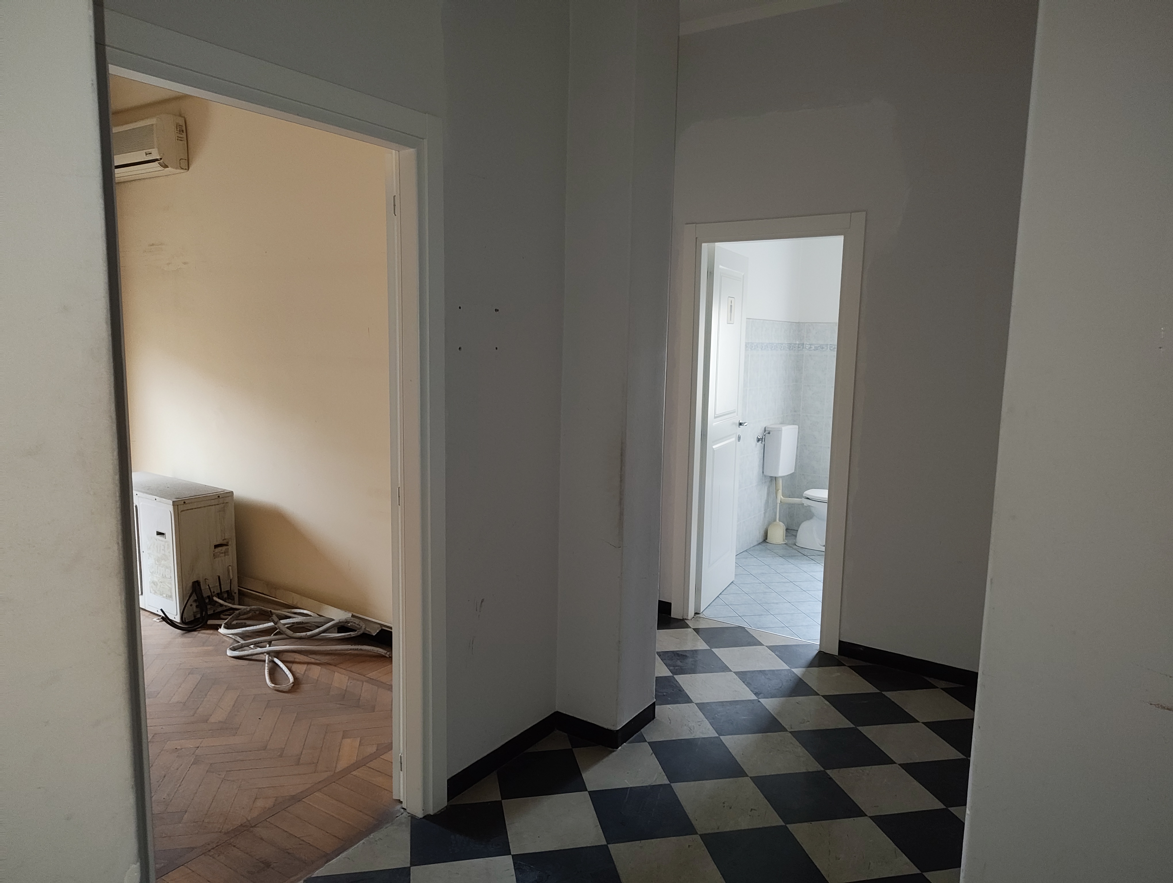 Genova <br><span style="font-size:20px;"> Piazza Brignole, 3</span>