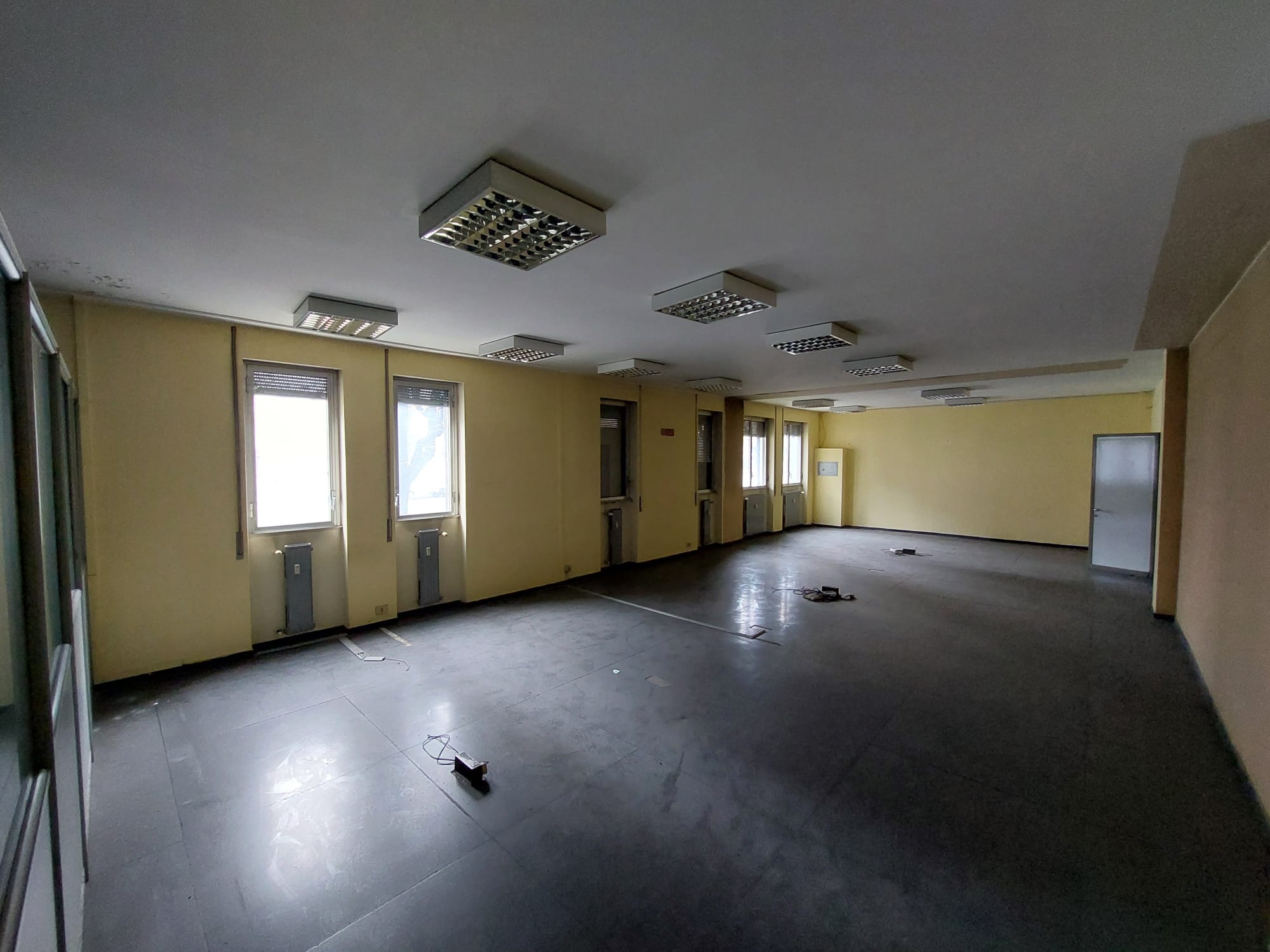 Como<br><span style="font-size:20px;">Viale Giulio Cesare, 17</span>