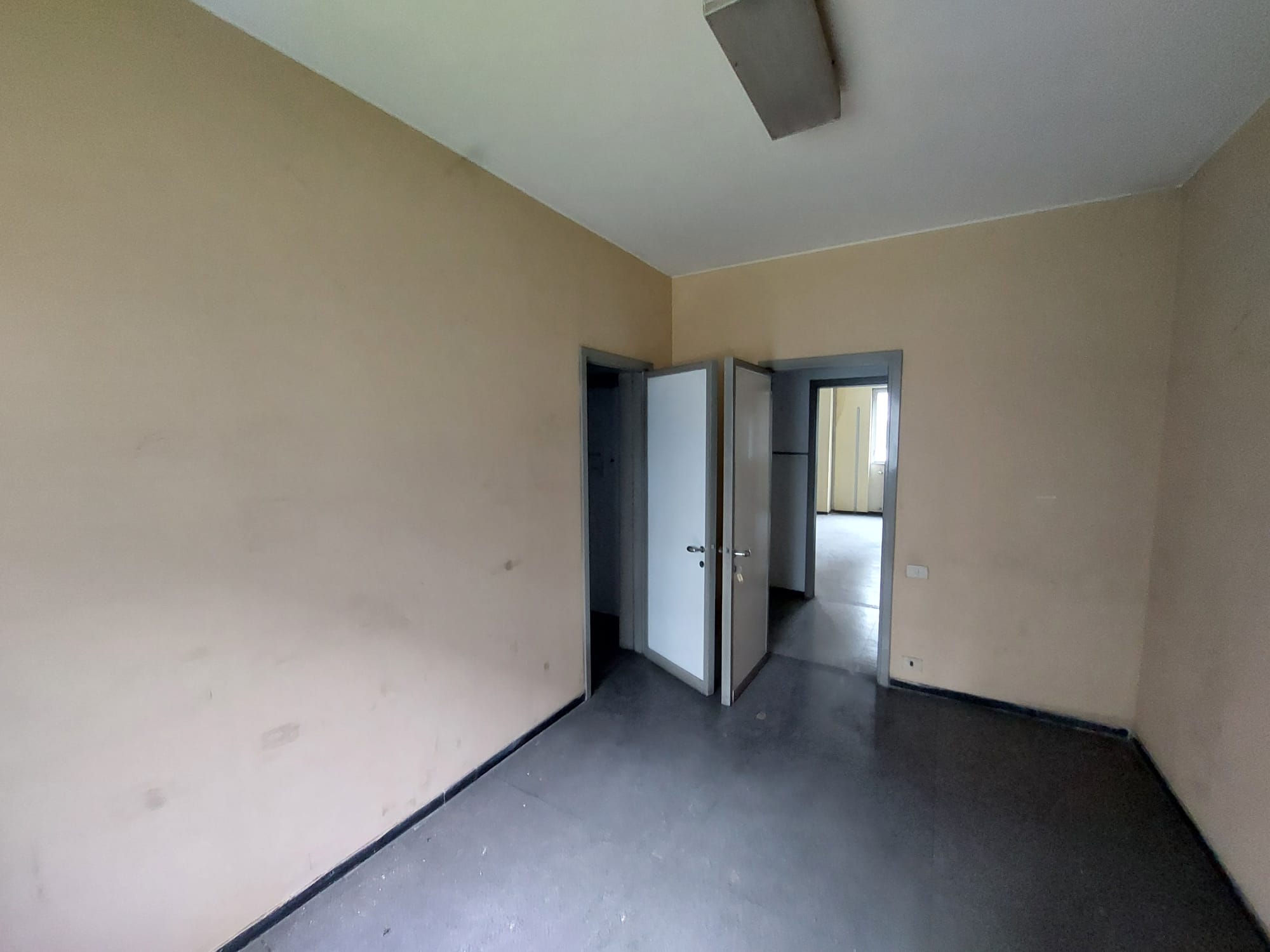 Como<br><span style="font-size:20px;">Viale Giulio Cesare, 17</span>