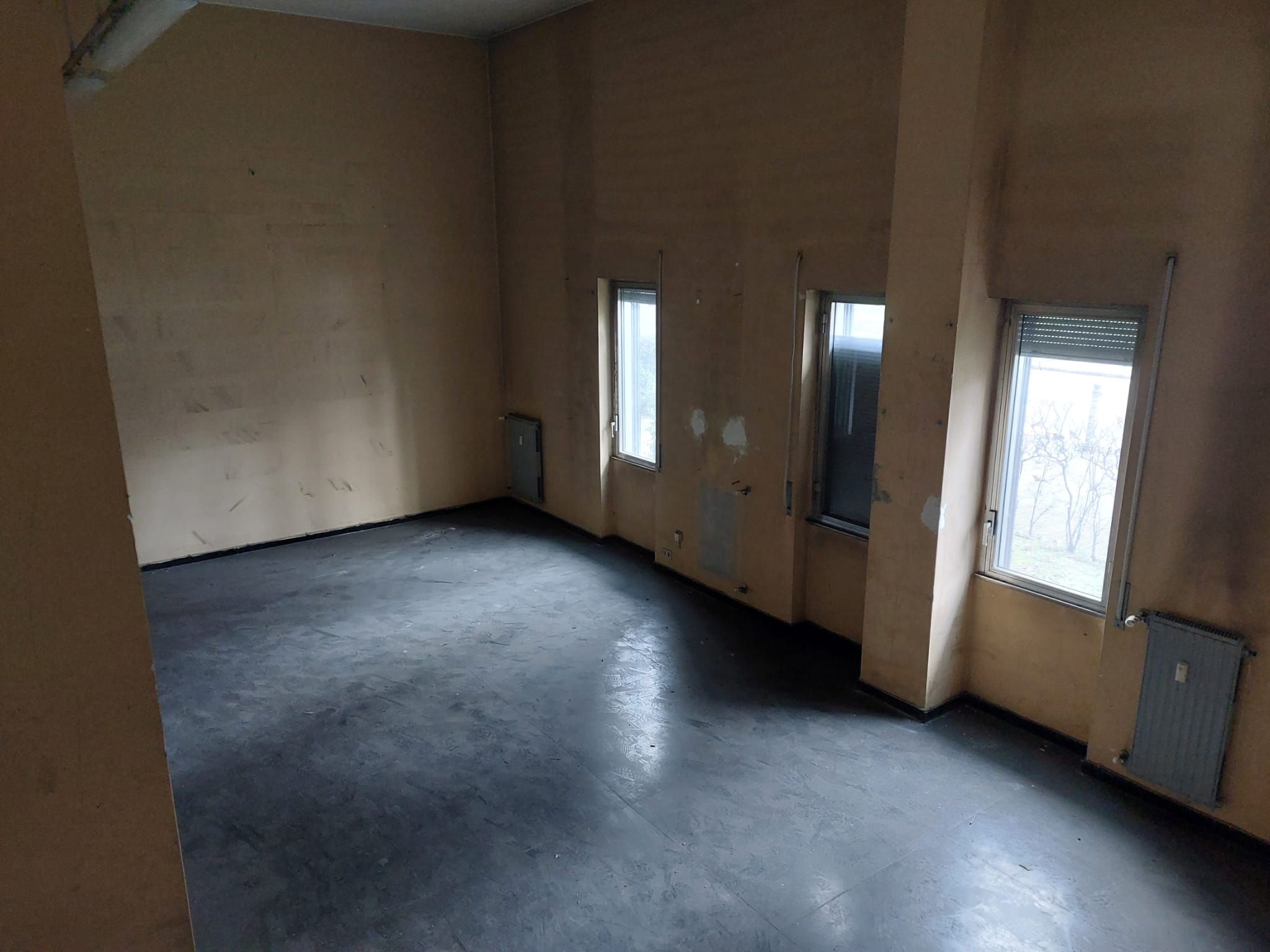 Como<br><span style="font-size:20px;">Viale Giulio Cesare, 17</span>