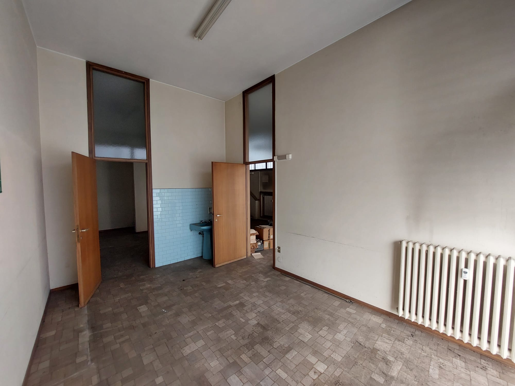 Varese <br><span style="font-size:20px;">Via Speroni 5</span>